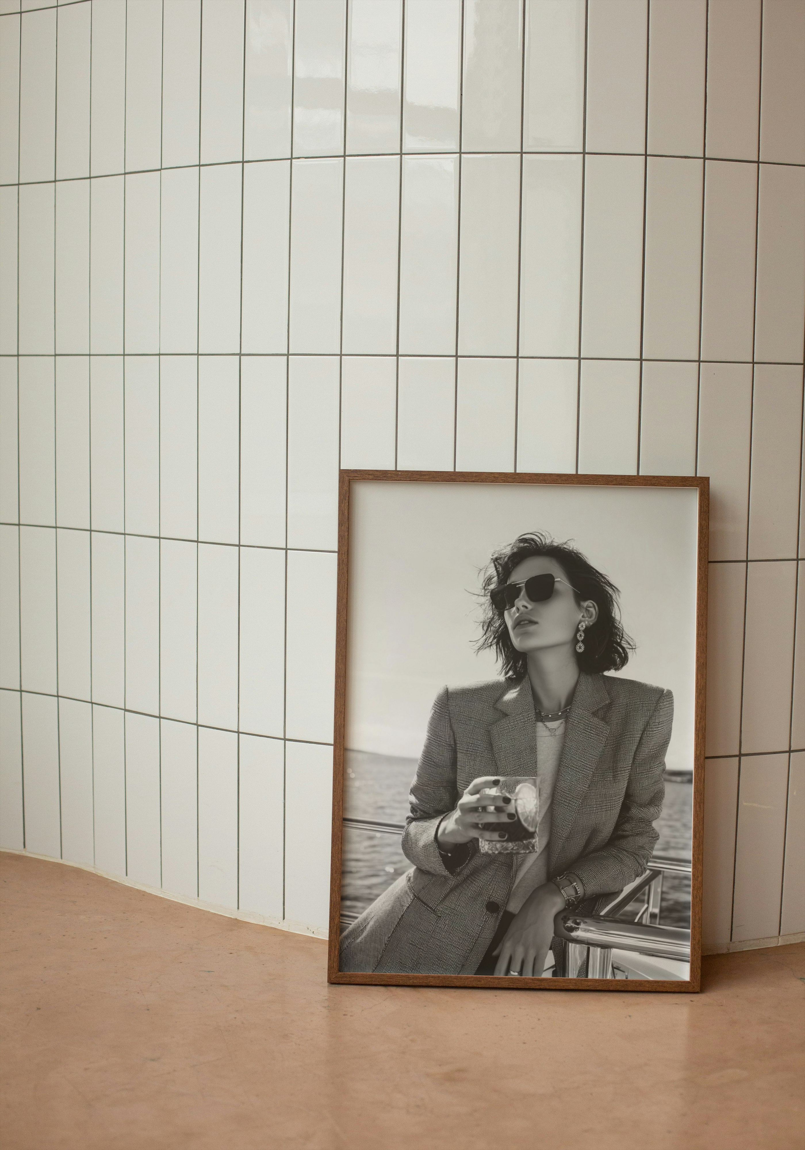 Elegant Yacht Woman – Black & White Retro Print