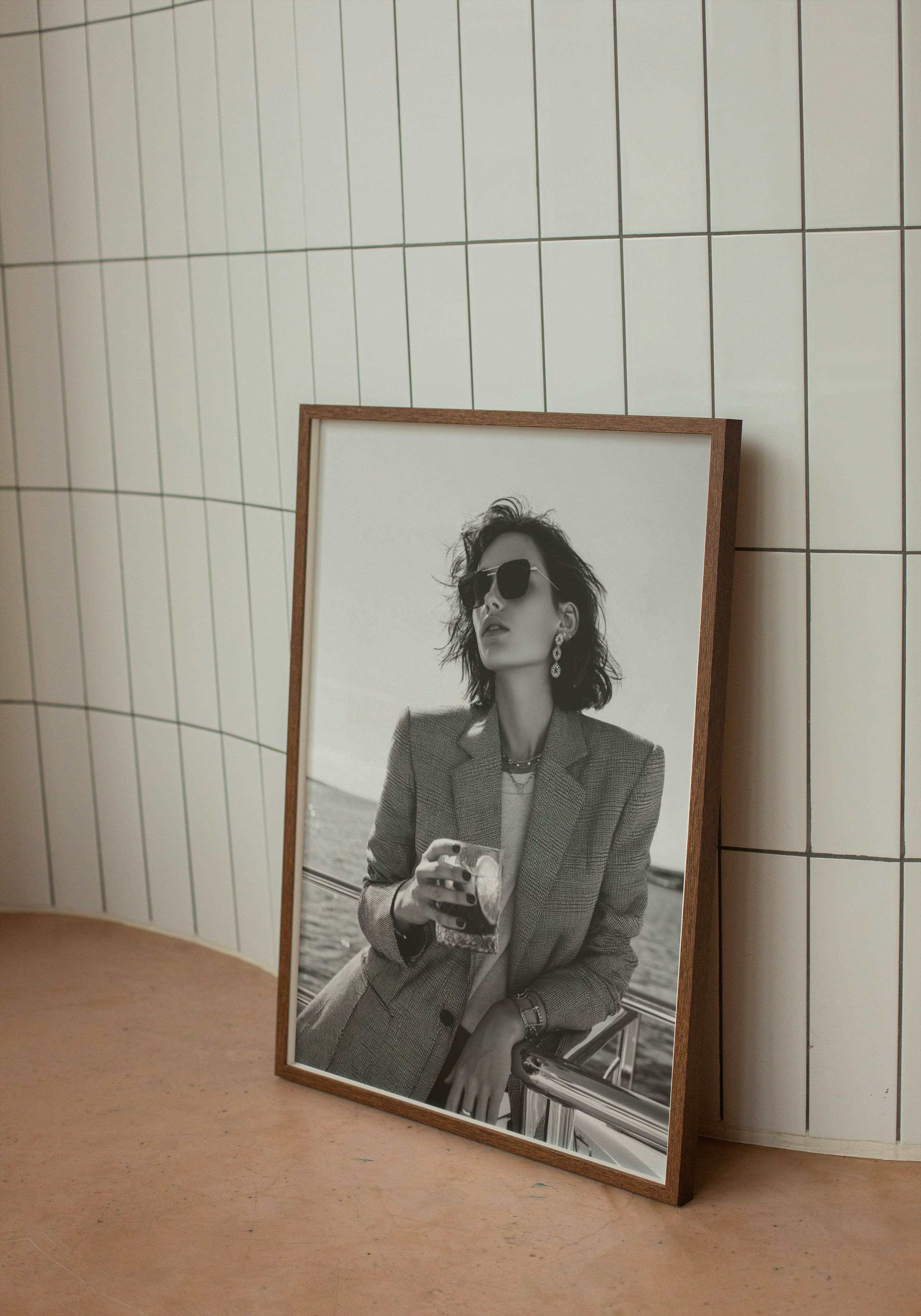 Elegant Yacht Woman – Black & White Retro Print